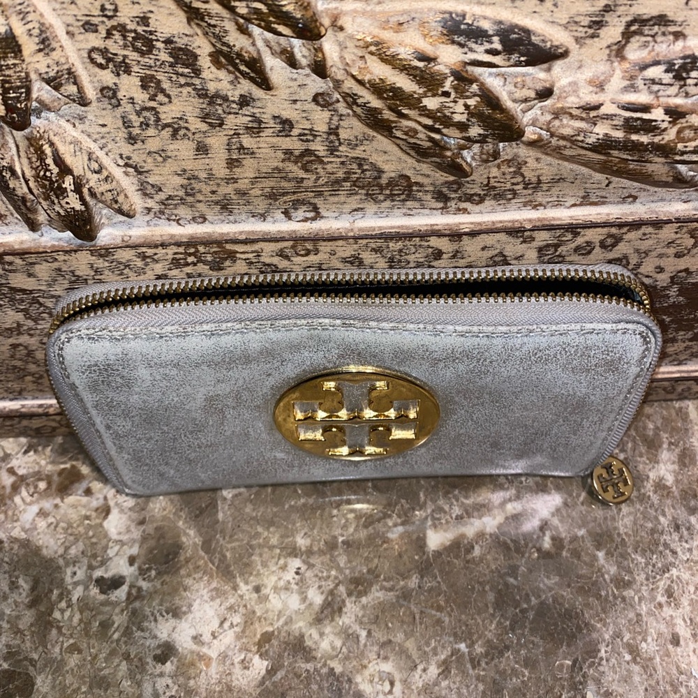 Tory Burch Zip Wallet